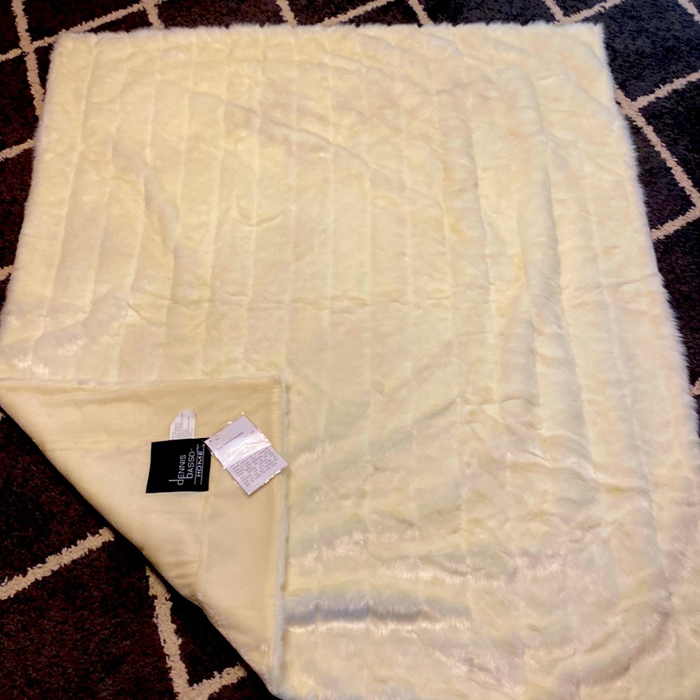 Dennis Basso faux fur 50x60 throw blanket. New with tags.